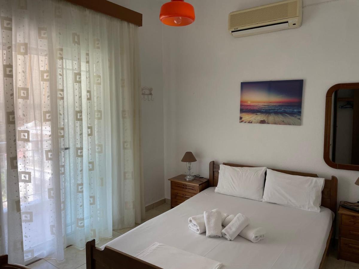 Nikos Rooms Неа-Перамос Екстер'єр фото
